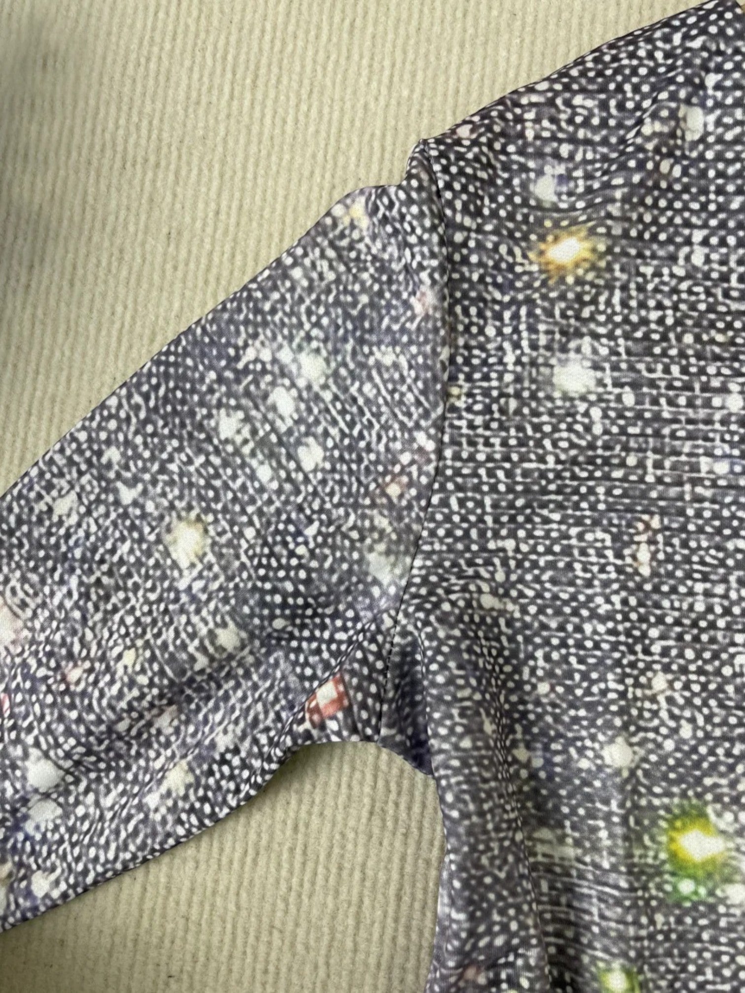 Maëlle | Glitterblouse Met V-hals | Lange Mouwen