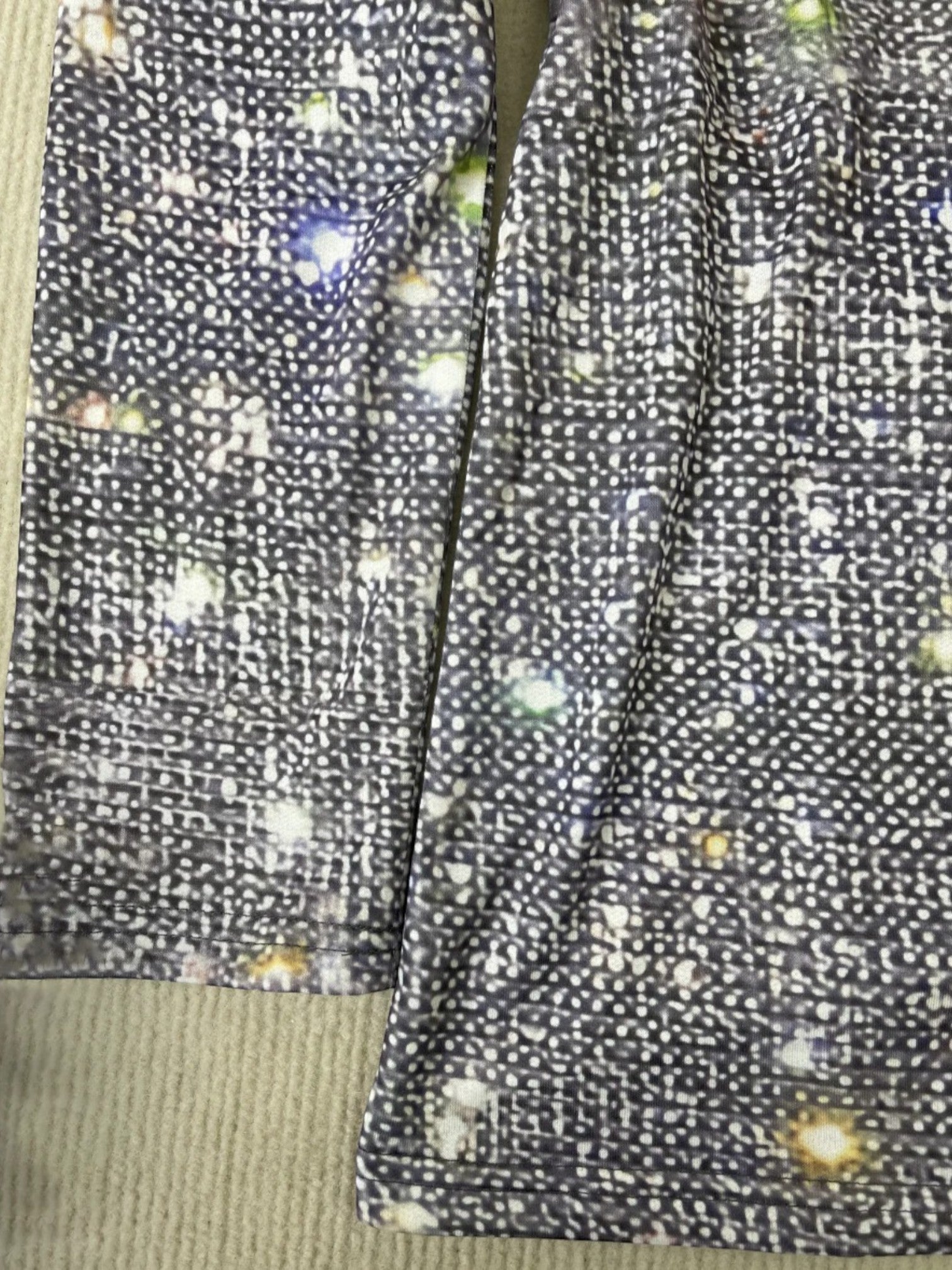 Maëlle | Glitterblouse Met V-hals | Lange Mouwen