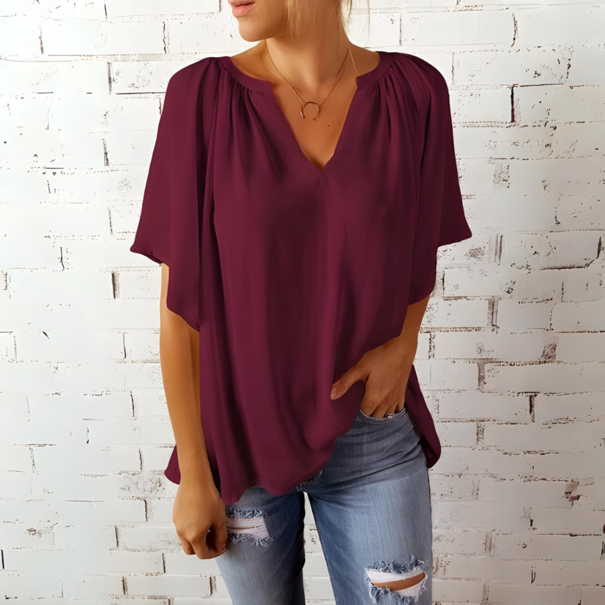 Carla - Oversized Shirt Met V-hals - Korte Mouwen