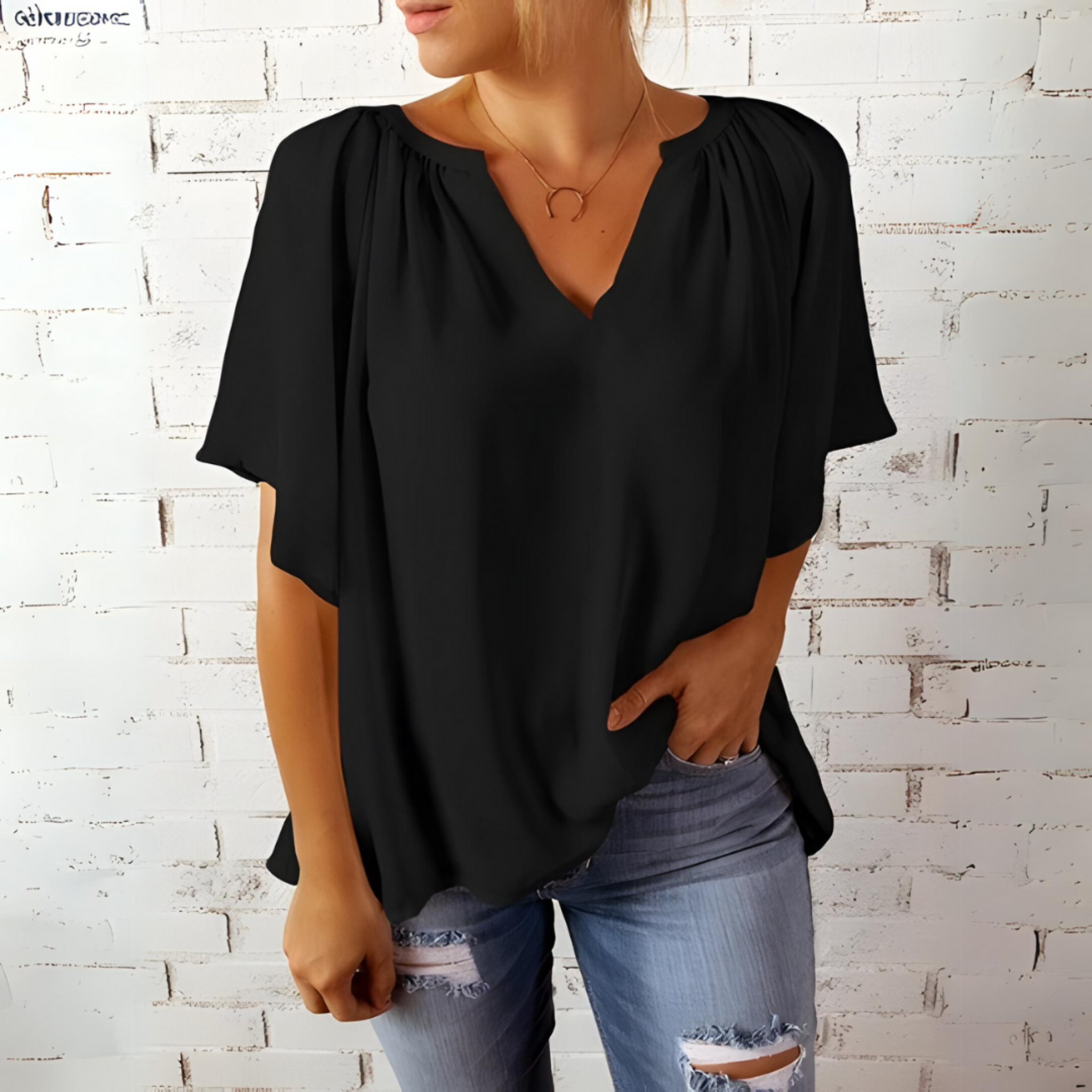 Carla - Oversized Shirt Met V-hals - Korte Mouwen