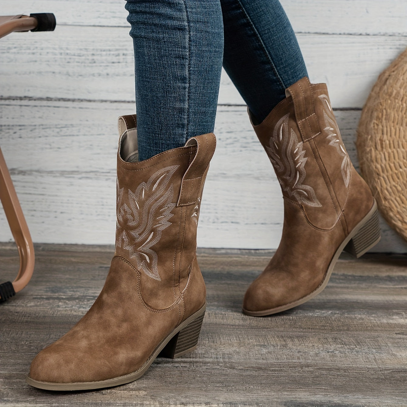 Stijlvolle Suede Cowboylaarzen Met Lage Hak - Lorena