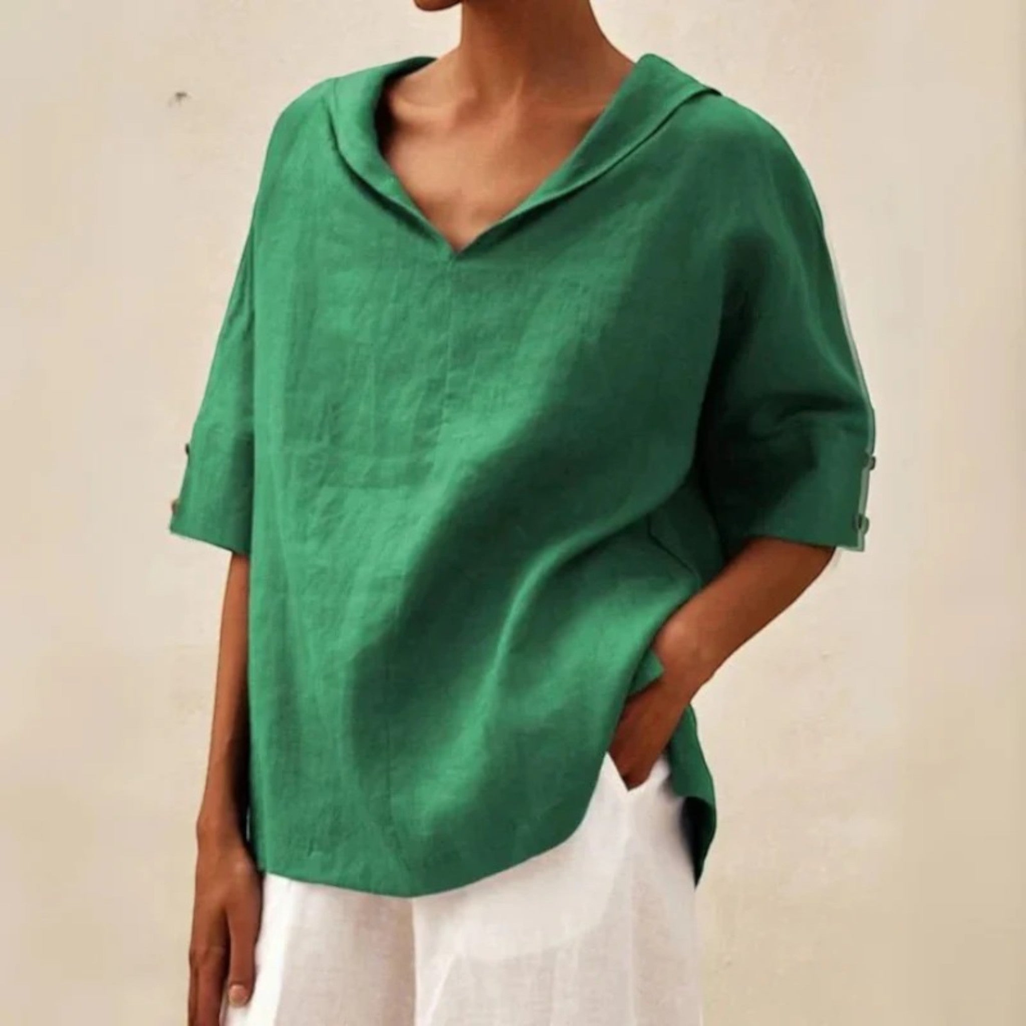 Lorena | Blouse Met V-hals | Lichtgewicht