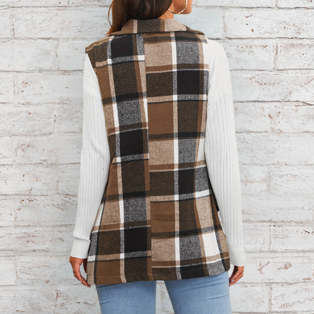 C7699-Klaudia-back.png