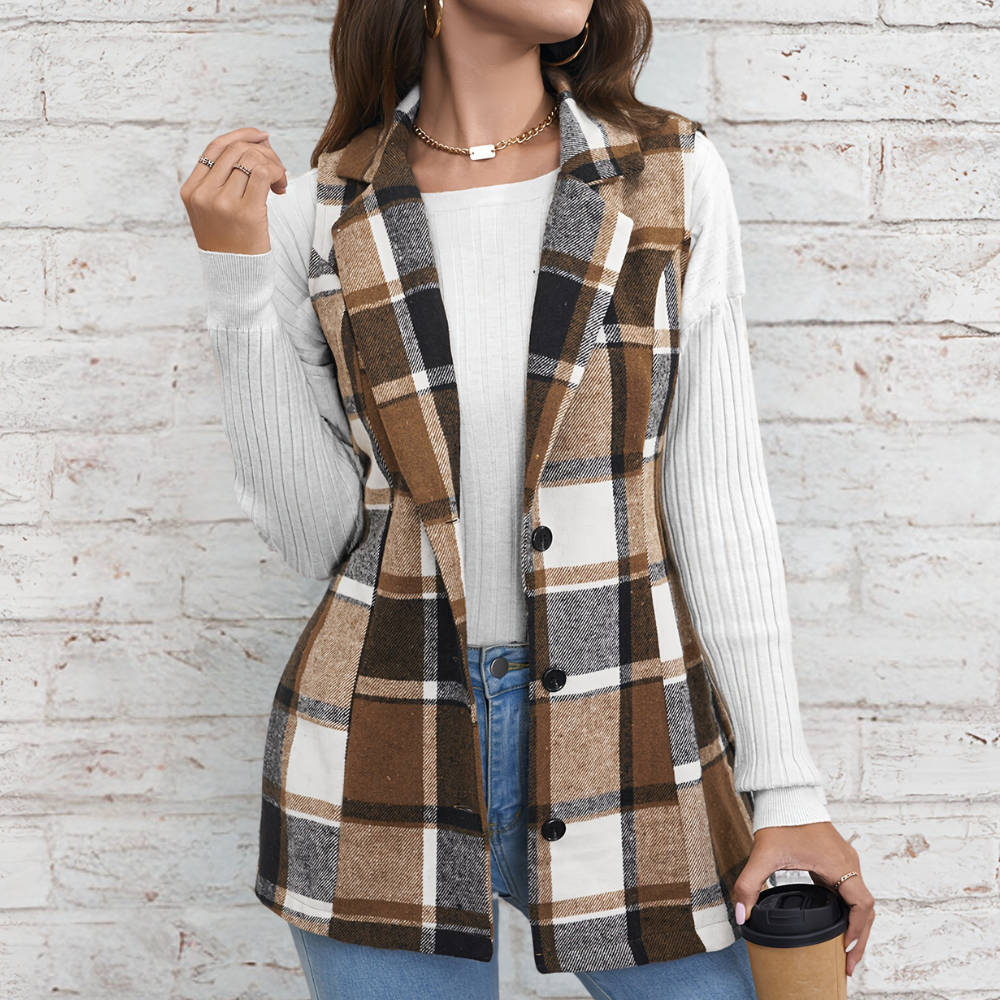 C7699-Klaudia-brown_1.png