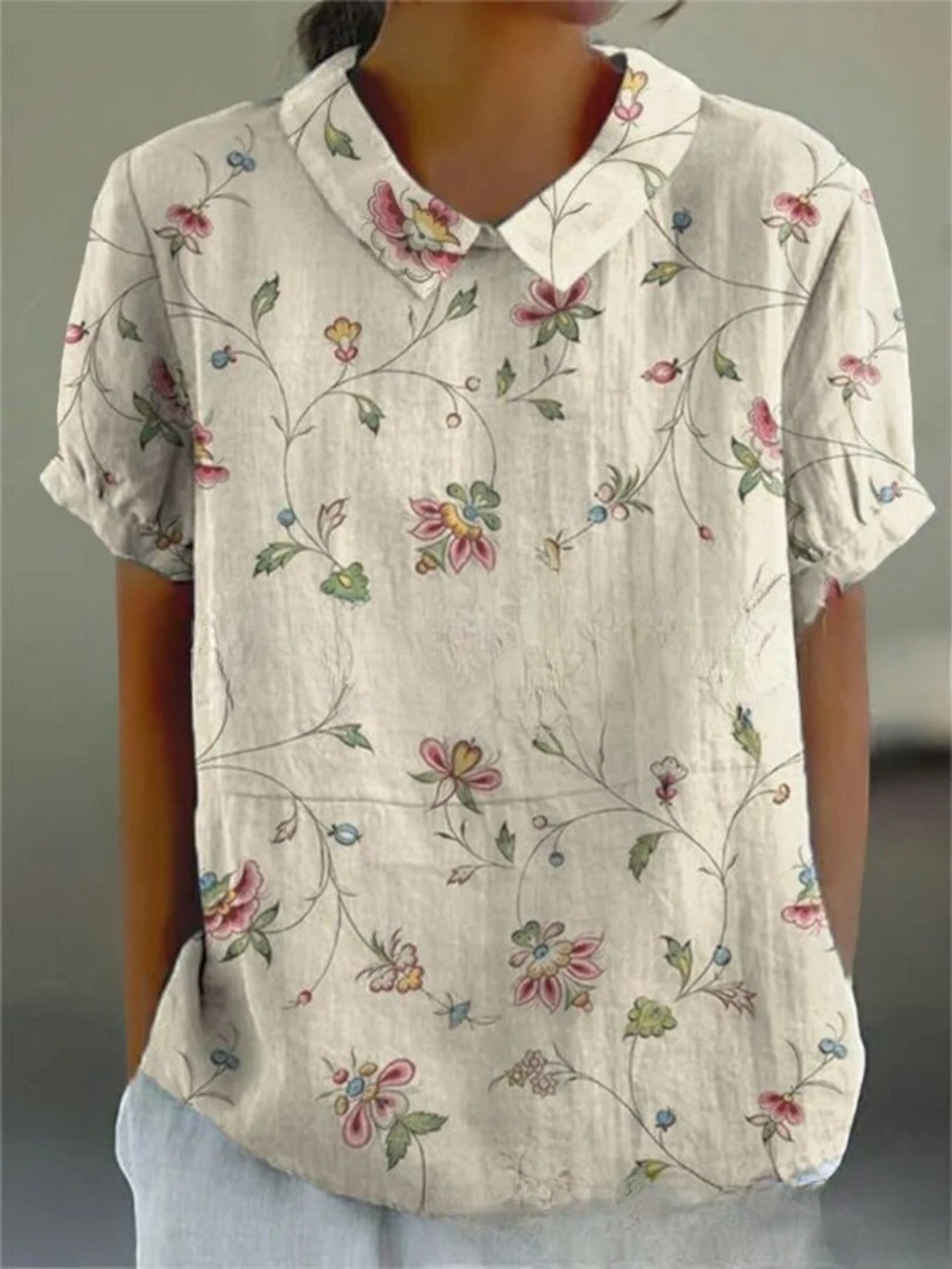 Ayla | Casual Blouse Met Bloemenborduursel | Korte Mouwen
