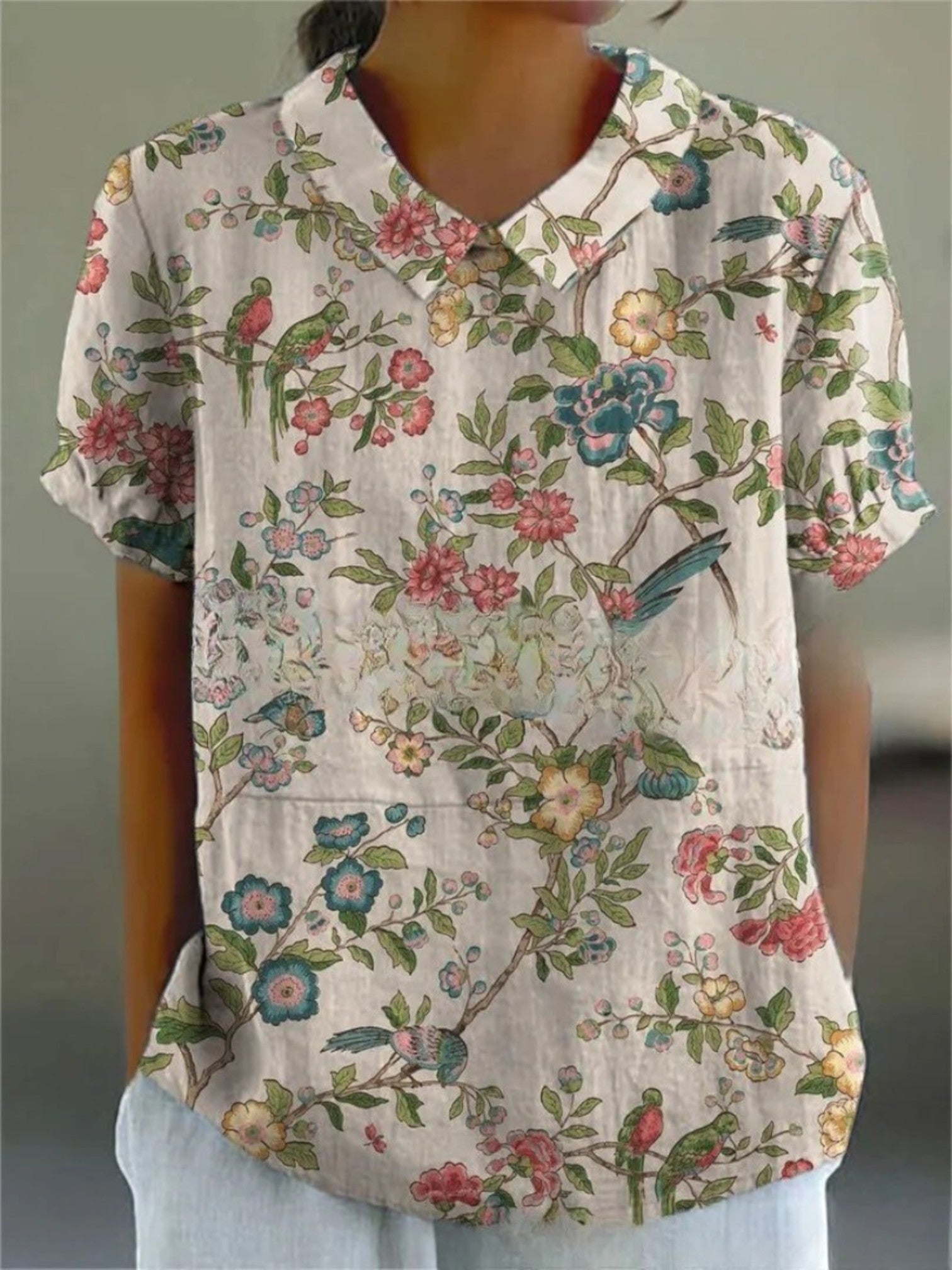 Ayla | Casual Blouse Met Bloemenborduursel | Korte Mouwen