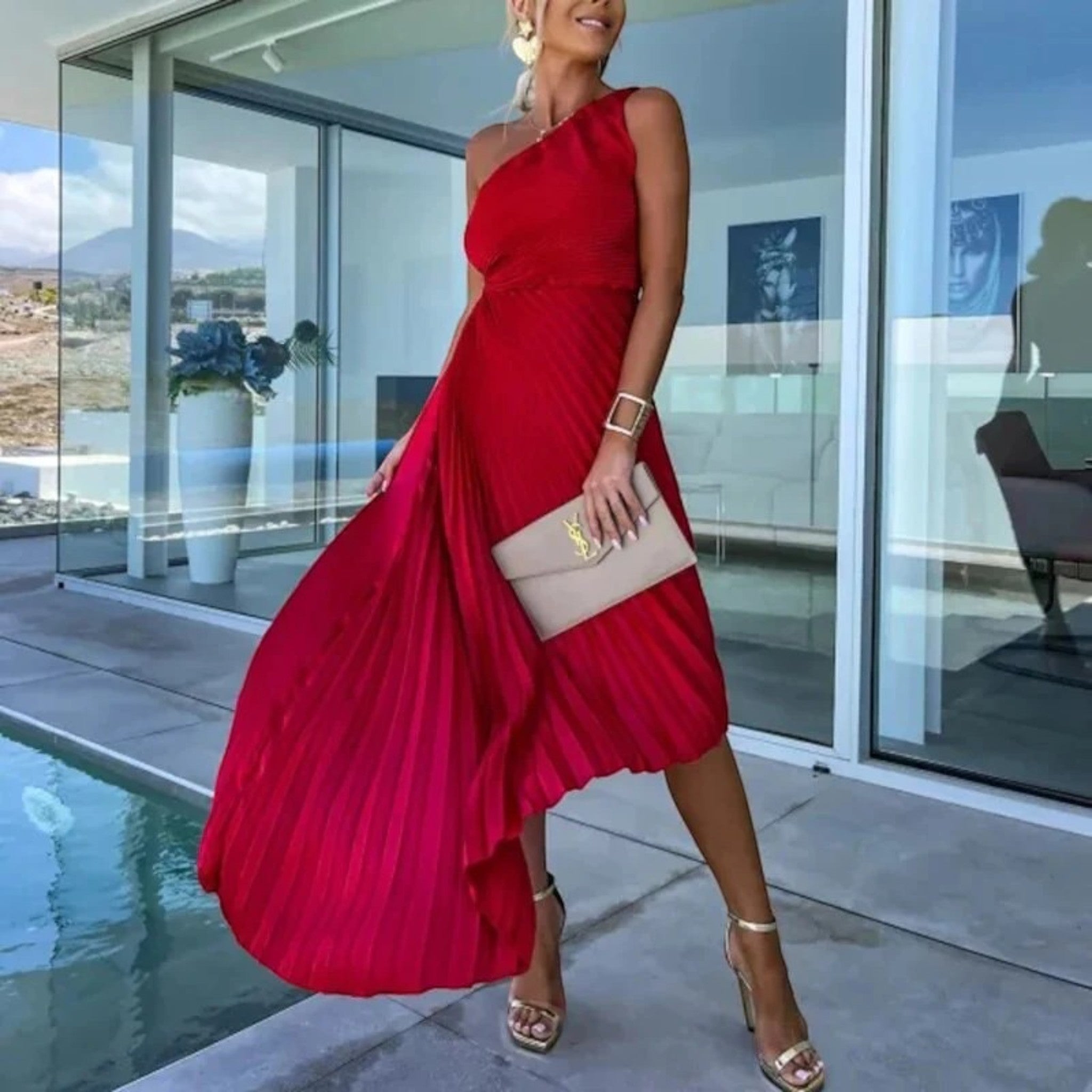 KklvSexy-Pittige-Meisje-Nachtclub-Jurk-Off-Shoulder-Mouwloze-Uitgeholde-Elegante-Plooirok-Zomer-2023-Vrouw-Effen-Jurken_2fede812-4abe-4a52-9cf2-2a91ffc6c65d-Photoroom.jpg