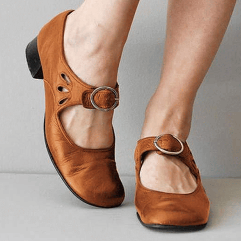Jolanda - Vintage Leren ballerina Schoenen Met Lage Cubaanse Hak