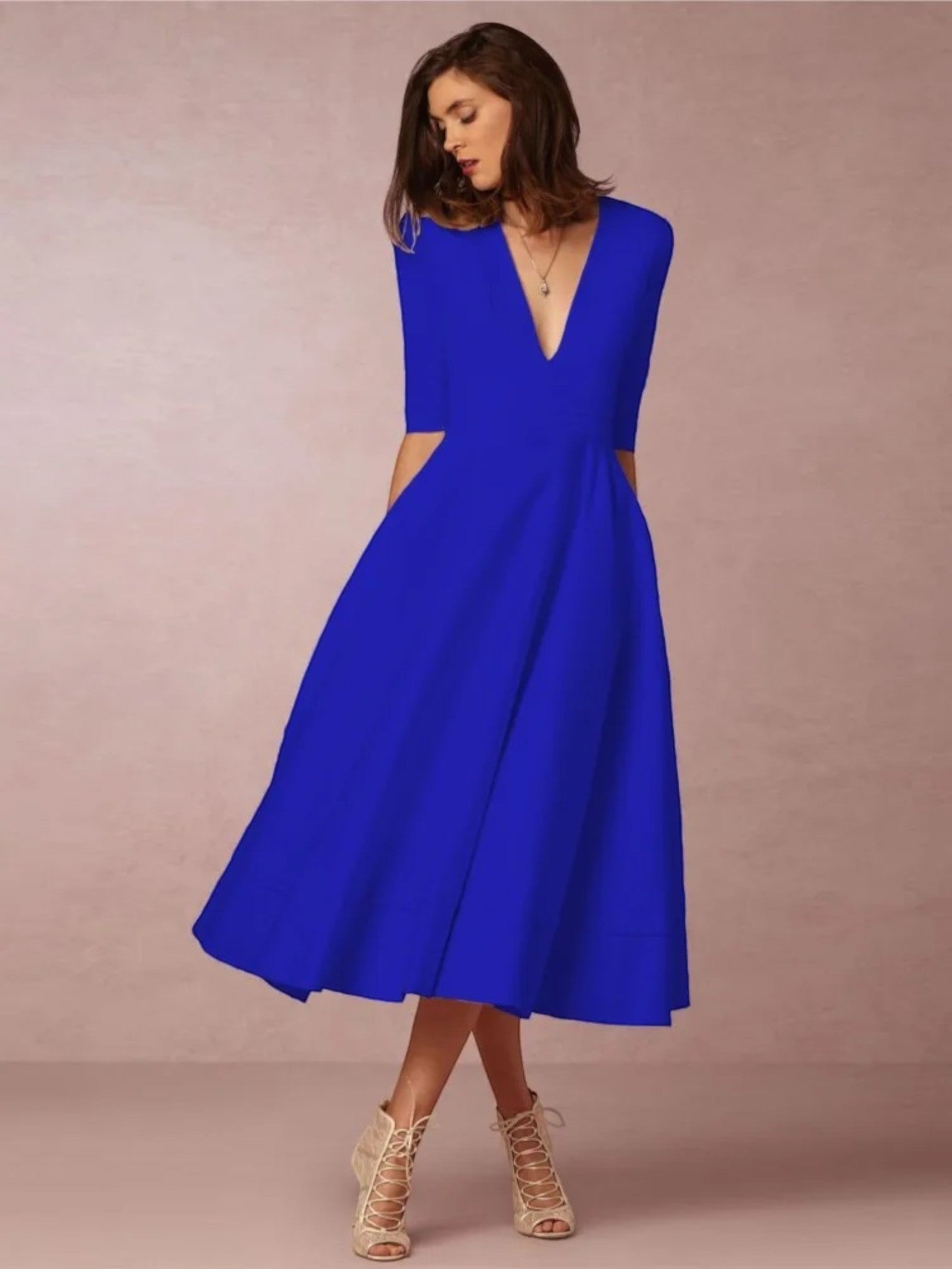 Manon | V-hals Jurk | Midi