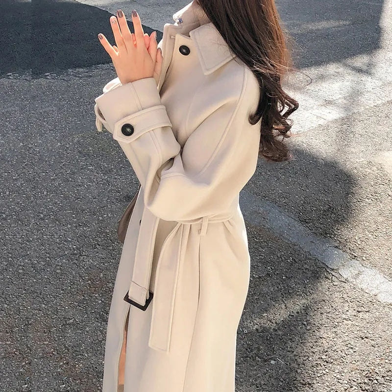 Stijlvolle Lange Dames Jas - Nora Trenchcoat