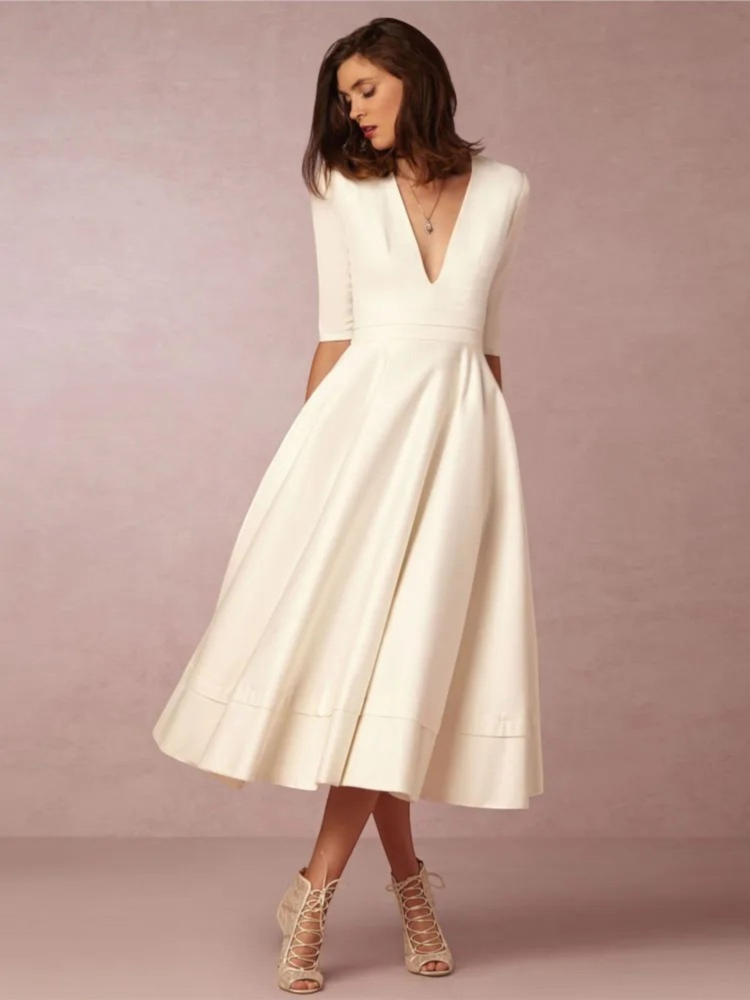 Manon | V-hals Jurk | Midi