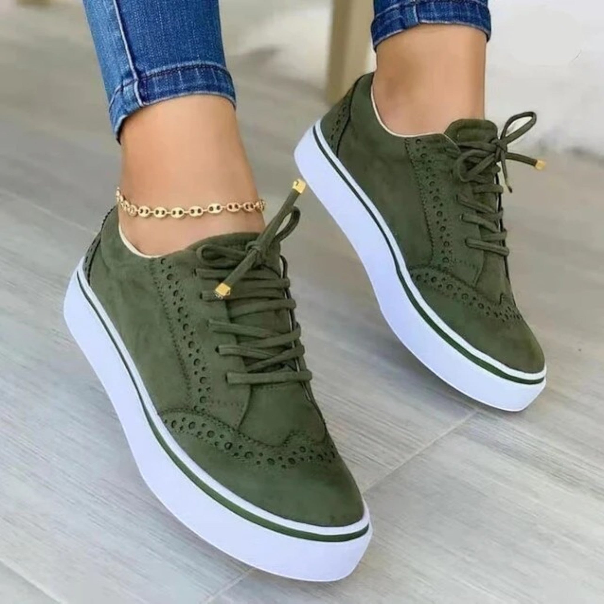 Stijlvolle Platte Sneakers Met Vetersluiting
