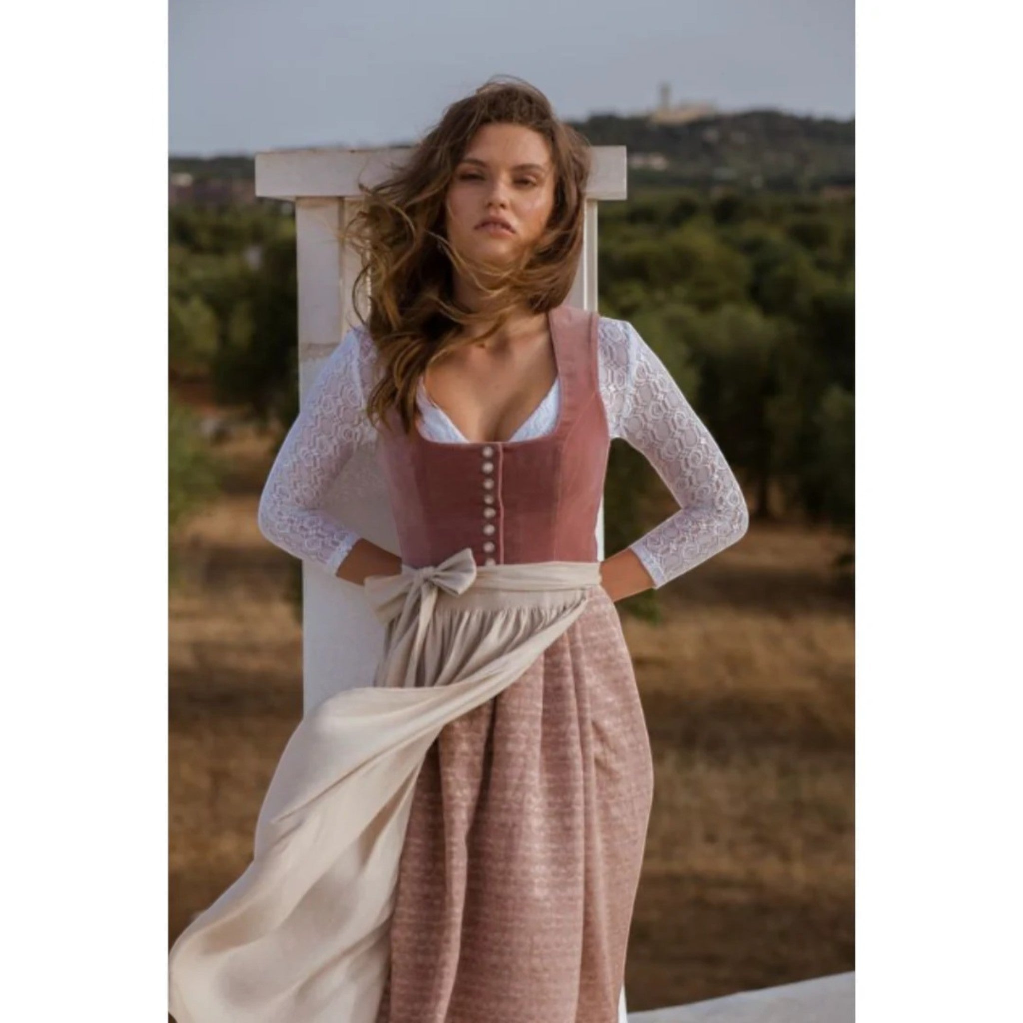 Aurora | Traditionele Jurk Met Lange Mouwen | Midi