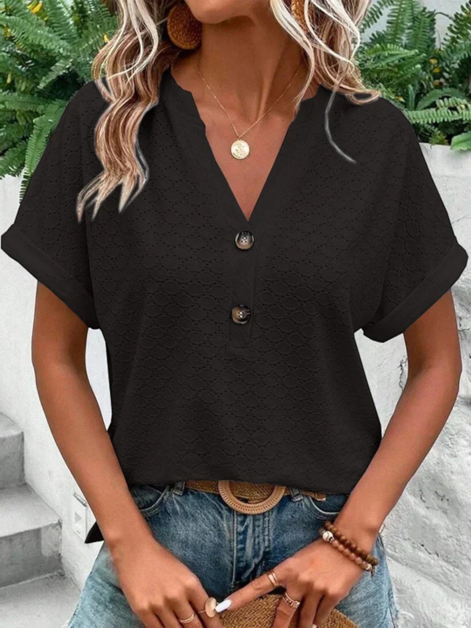 Amanda | Casual Blouse Met V-hals En Korte Mouwen