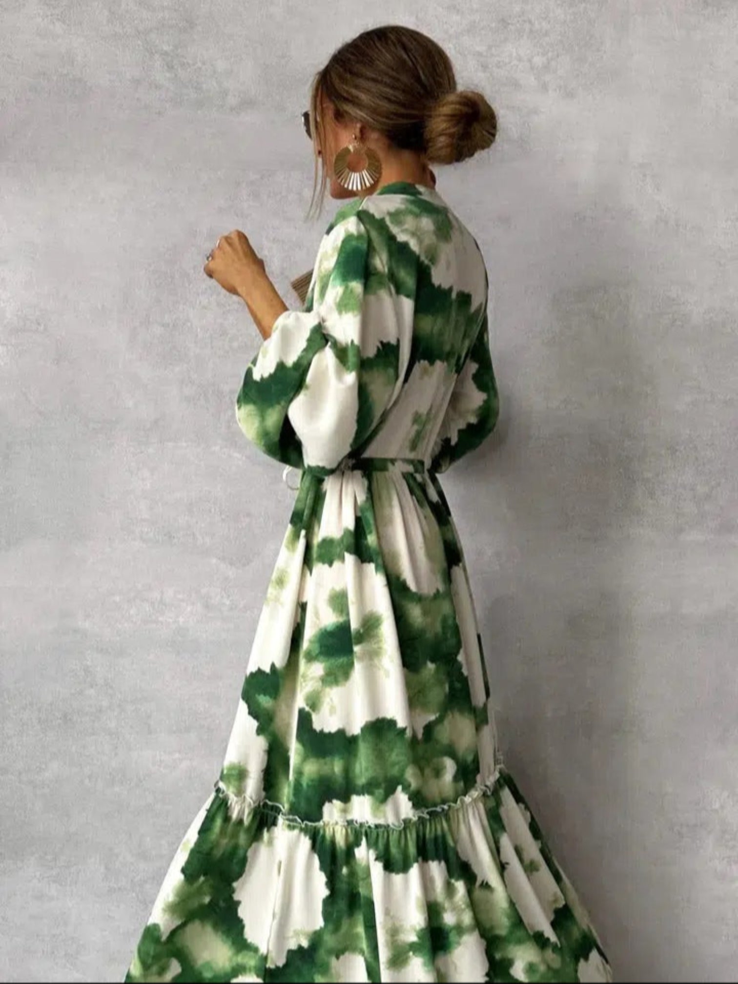 Vestido-Verde-Blanco-Tendencias-Moda-Online-2-720x_1024x1024_71e50ebb-c231-4897-845e-fdfd4bd134ed.jpg