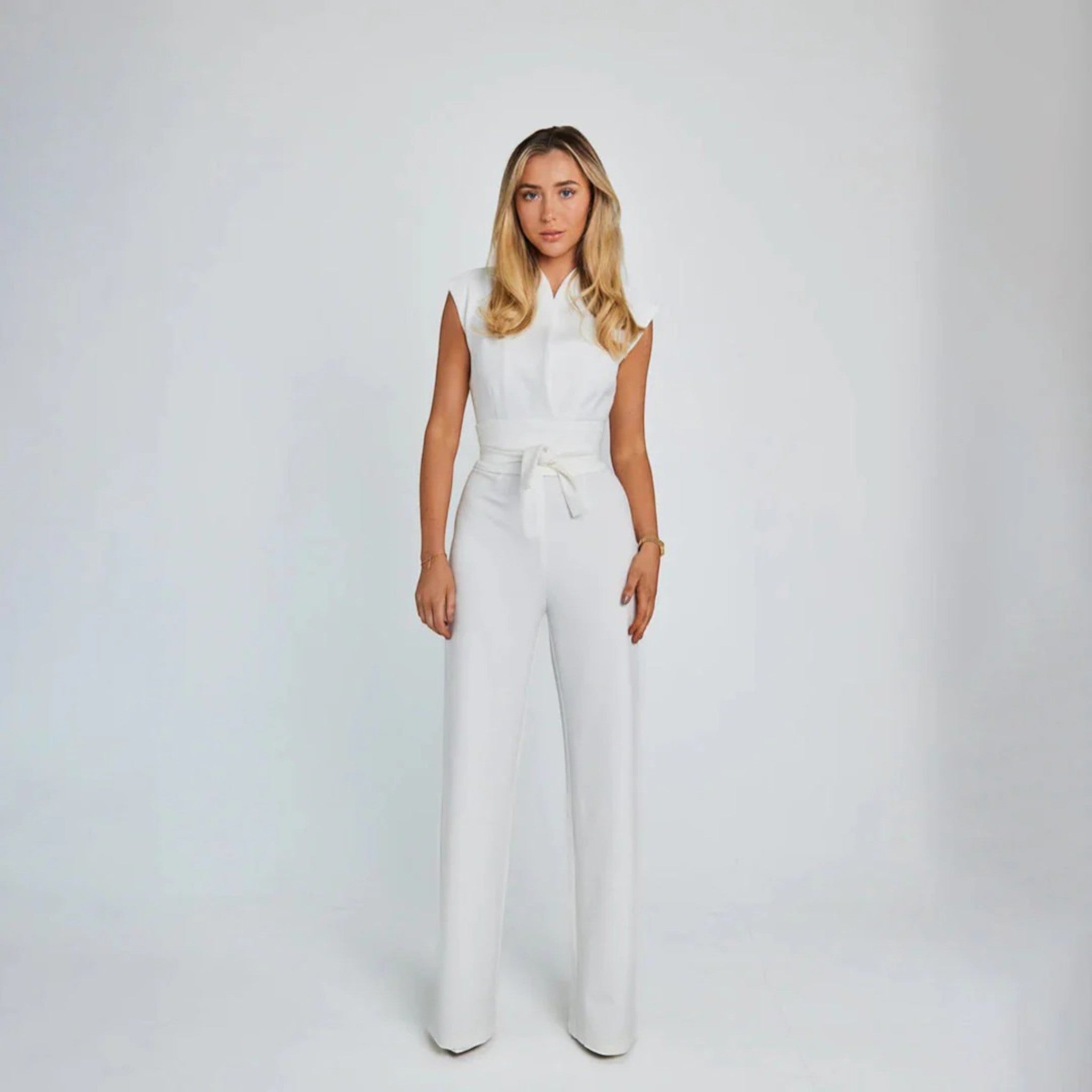 White_3b881d85-88a9-46d0-9509-afd2df1d719a-Photoroom.jpg