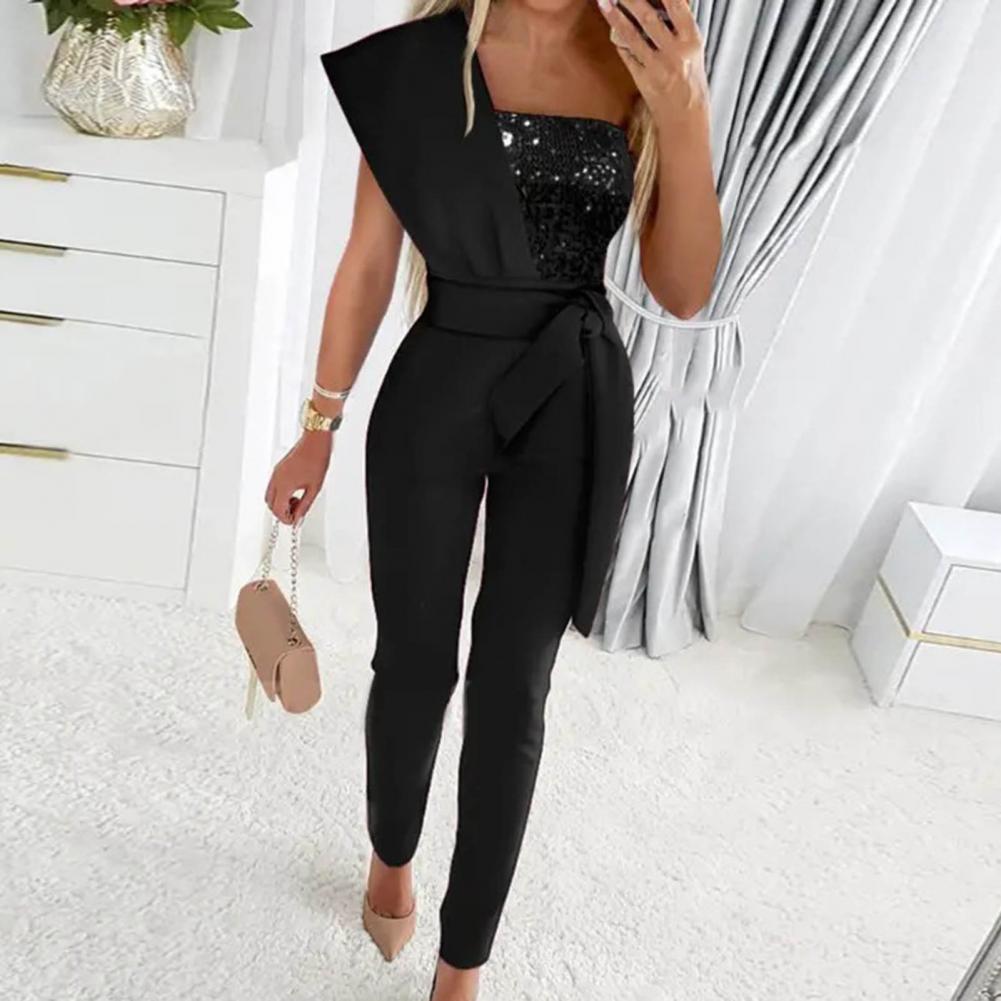 Zwartejumpsuit_12a60a14-fd95-428f-b482-179d1b20369c.jpg