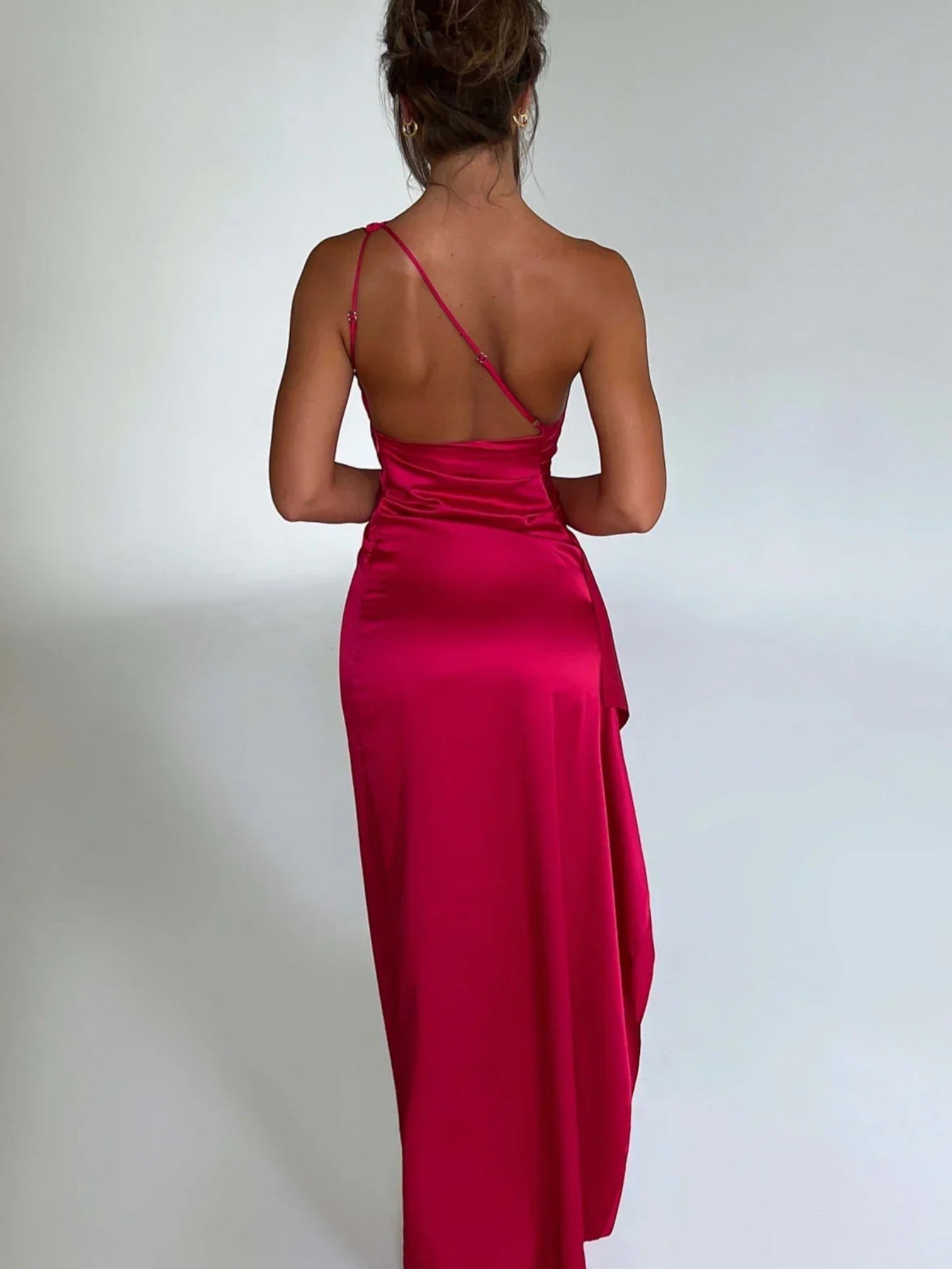 ariel-maxi-dress-red-dress-babyboo-fashion-30603038883903_1174x1800_16352afc-7260-44ab-b365-2c03d0dac56f-Photoroom.jpg