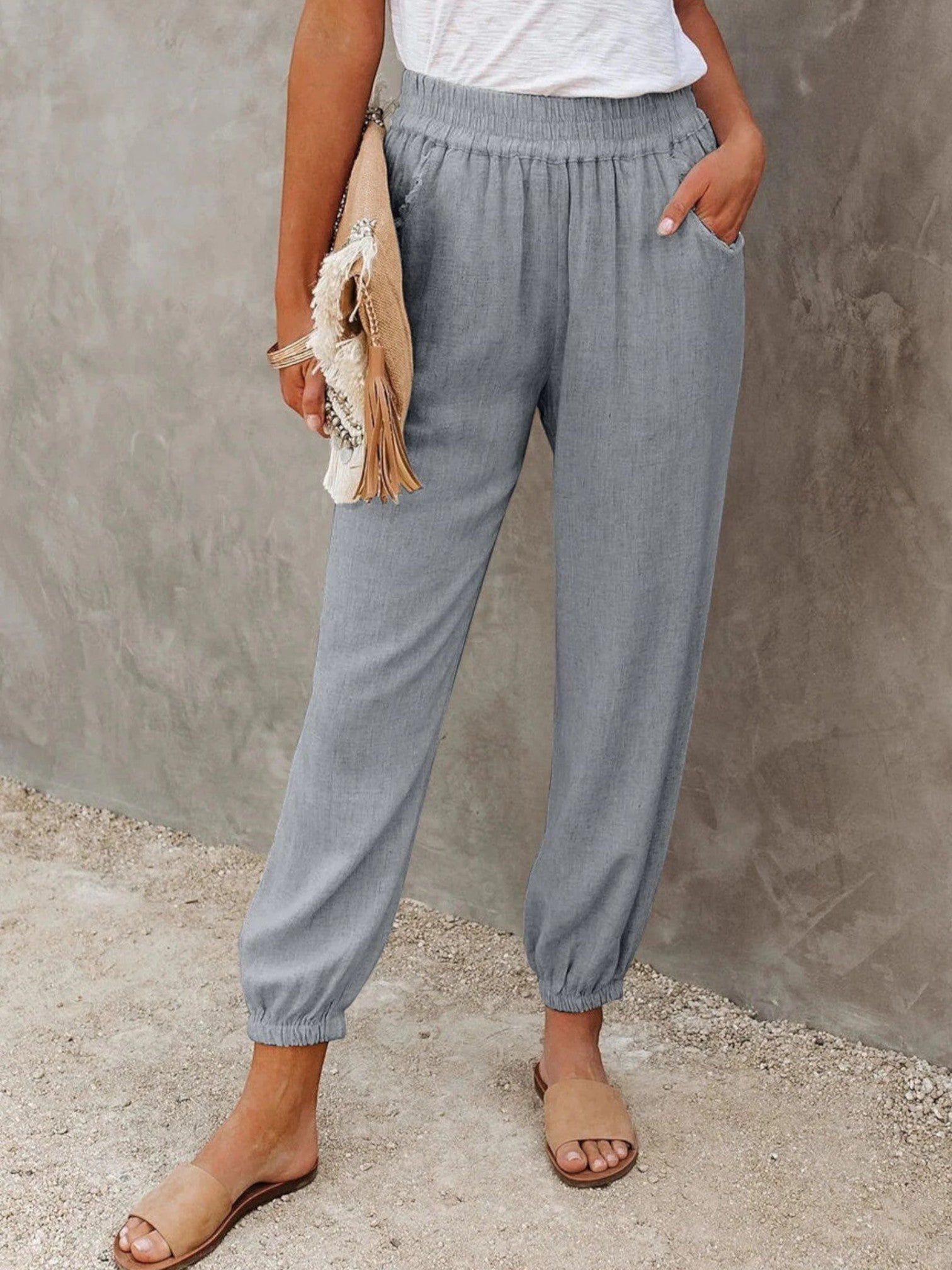 bellega-eine-gemutliche-schicke-hose-774138-Photoroom.jpg