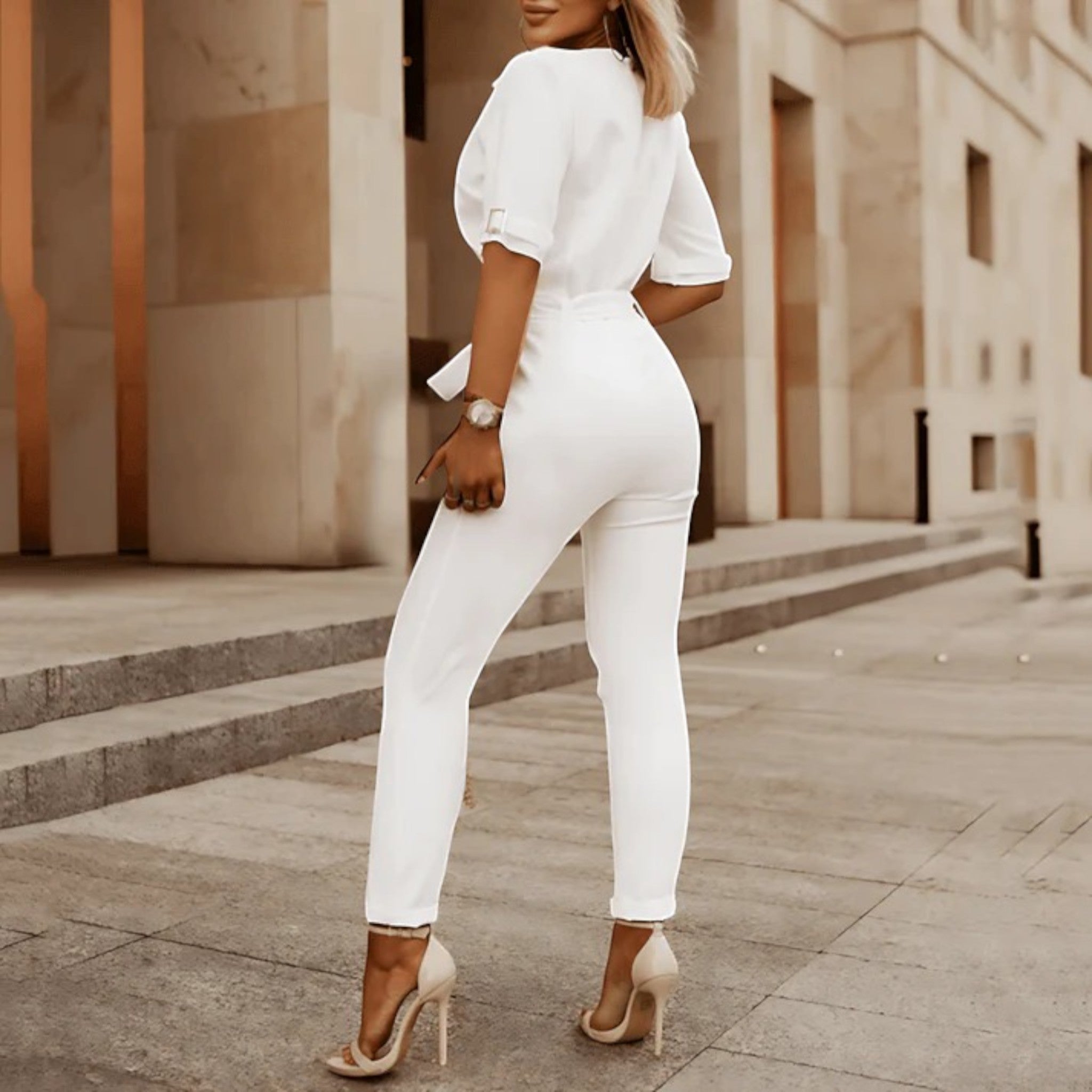 V-hals Jumpsuit Met Riem | Korte Mouwen