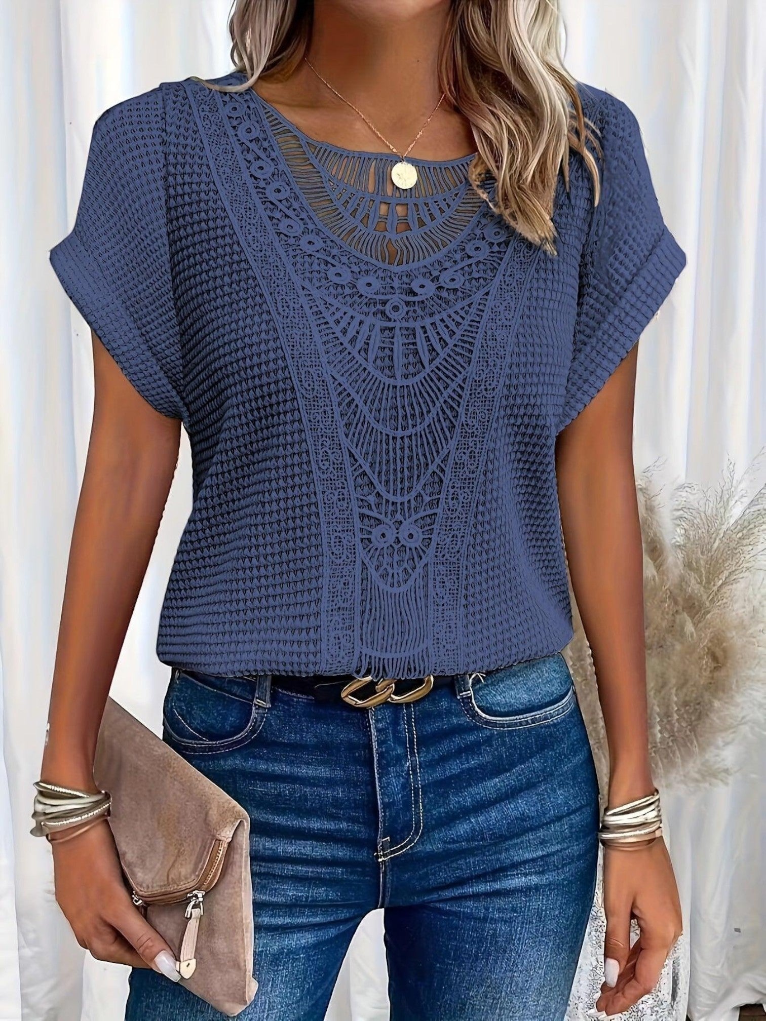 elyse-beautifully-detailed-knitted-top-640264_4fe961ab-3b90-4cc7-8216-5d4c7fab99a4-Photoroom.jpg