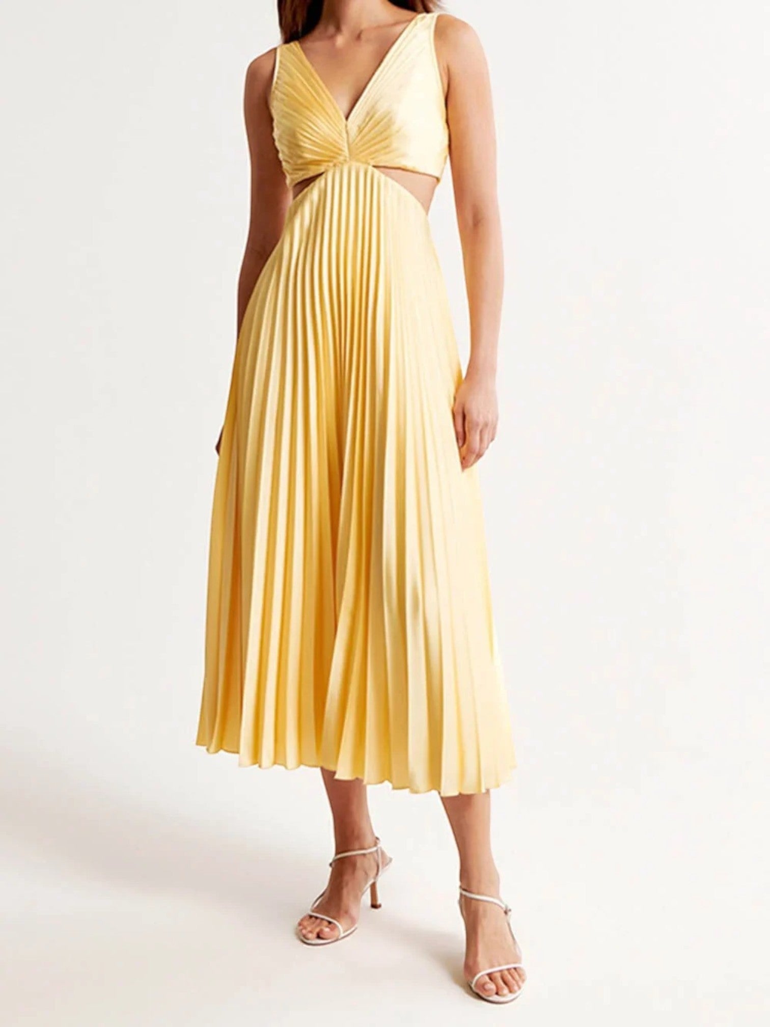 gele_jurk_2_a7bb5681-0cf3-4bd1-98ad-33531de3f8db-Photoroom.jpg