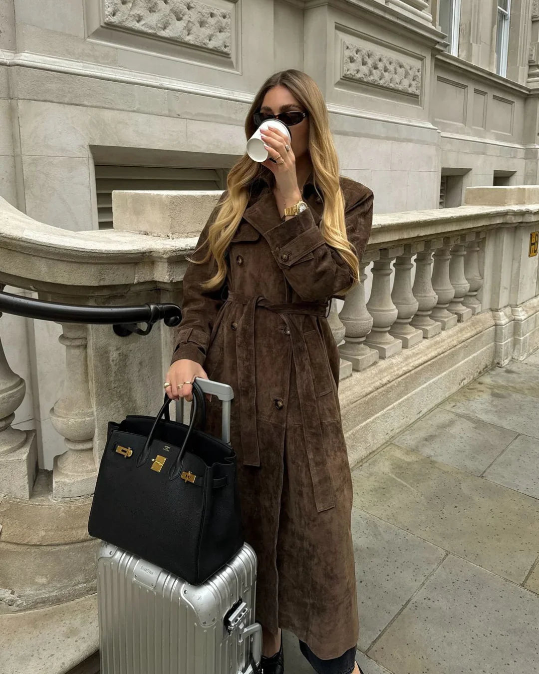 Elegante Suède Lange Trenchcoat Voor Dames - Blaire