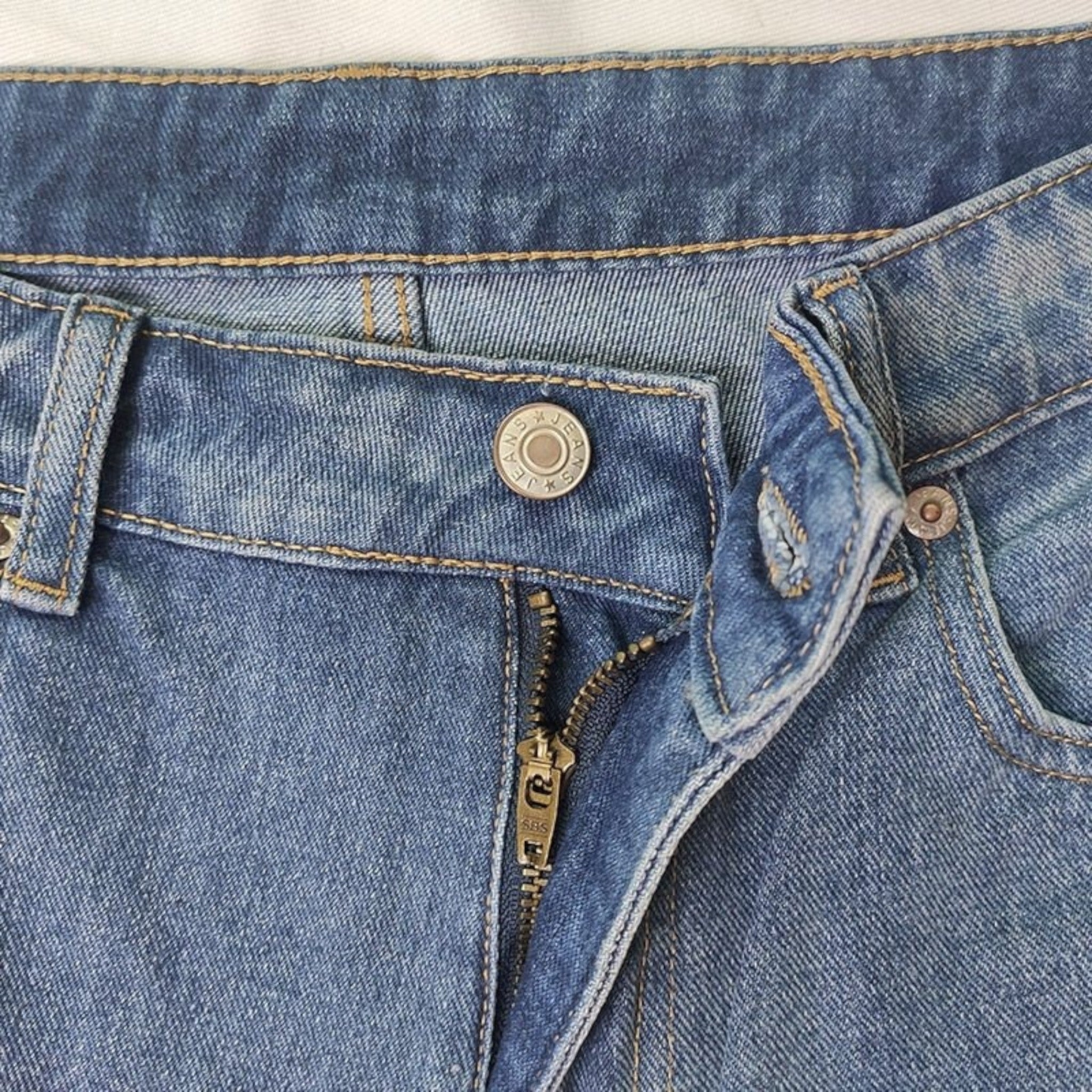 mirazo-bequeme-damenjeans-mit-weiter-passform-461179-Photoroom.jpg