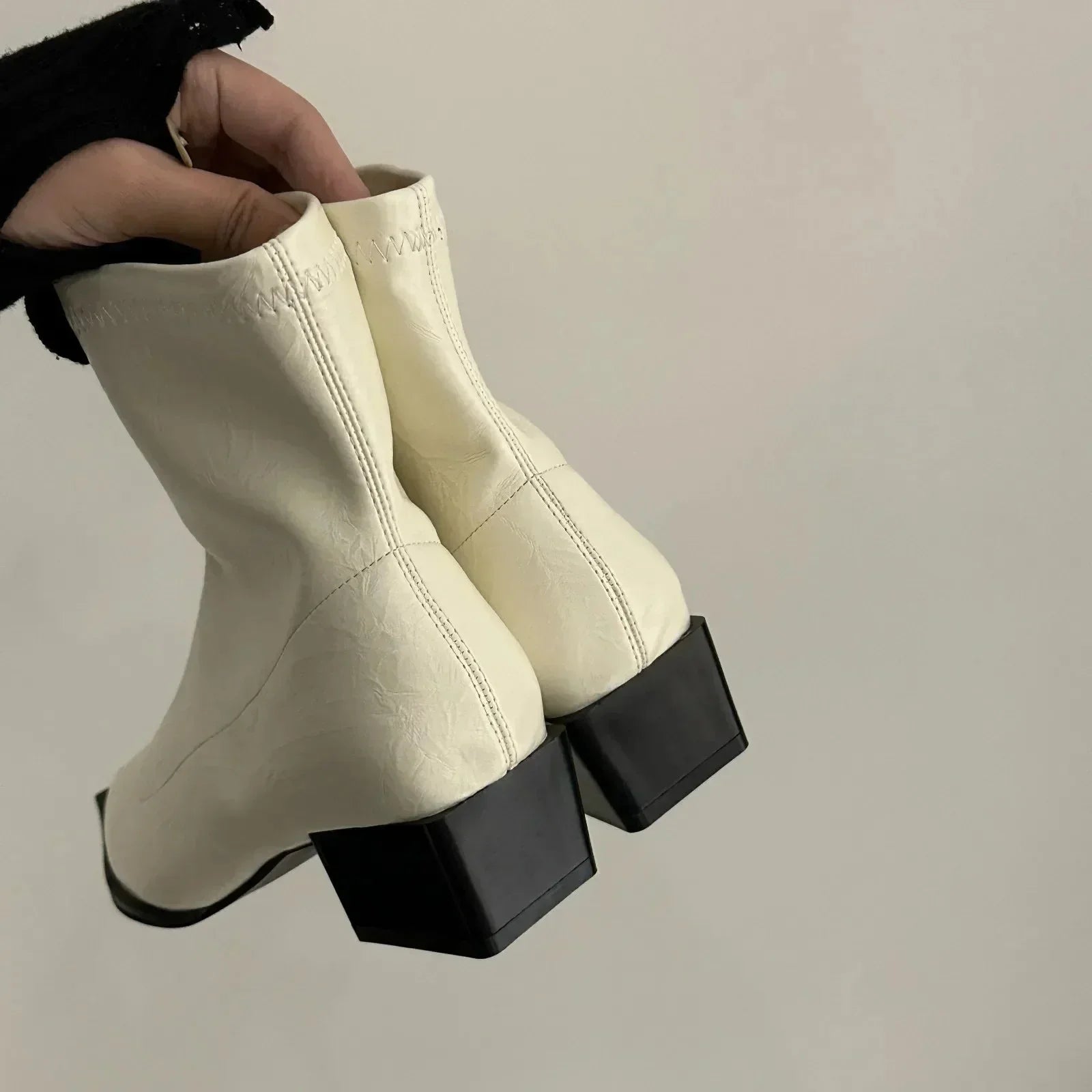 muller-mode-lucille-spitz-zulaufende-stiefeletten-stiefel-braun-2149131.webp