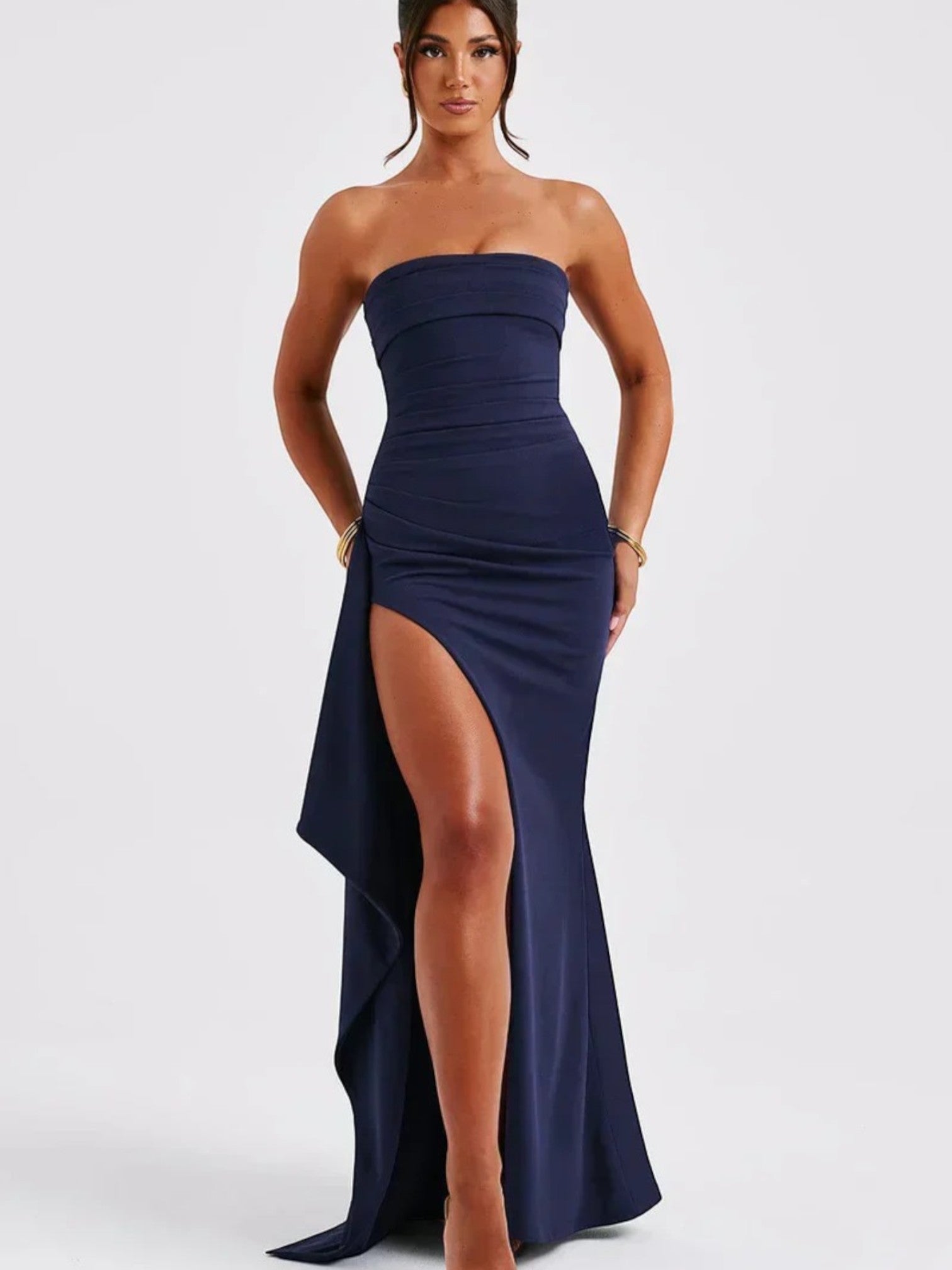 zafira-maxi-dress-navy-dress-xs_800x_cb6047ab-39bf-4ece-82f4-b2f526042aed-Photoroom.jpg